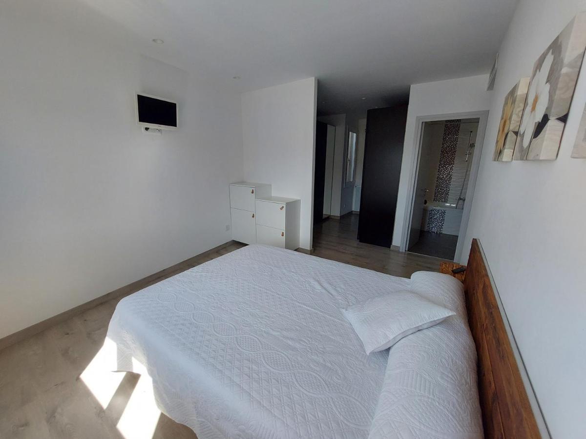 Appartement Àtic al centre de Gérone Extérieur photo